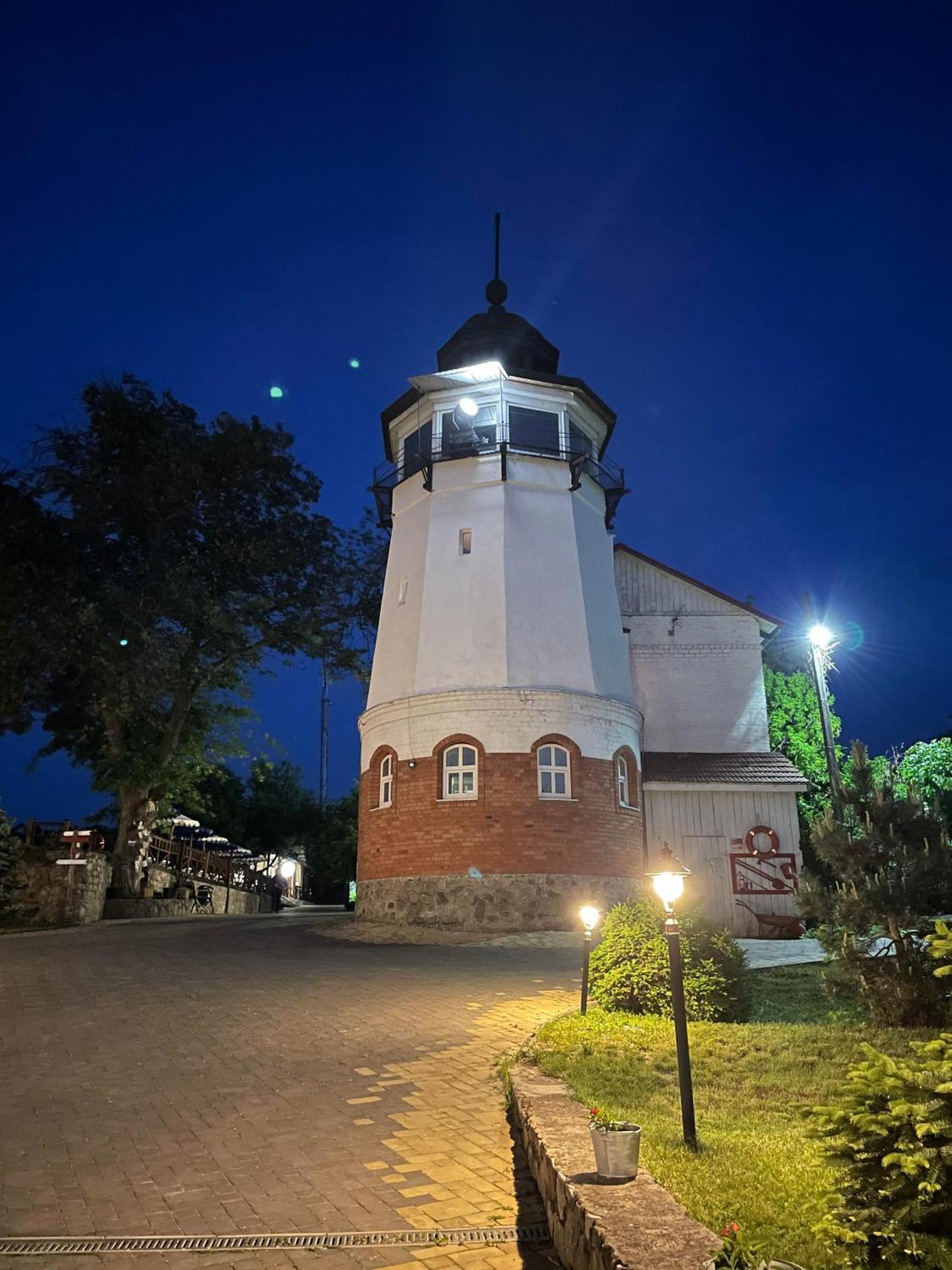 Mayak Resort Kam'yani Potoky エクステリア 写真