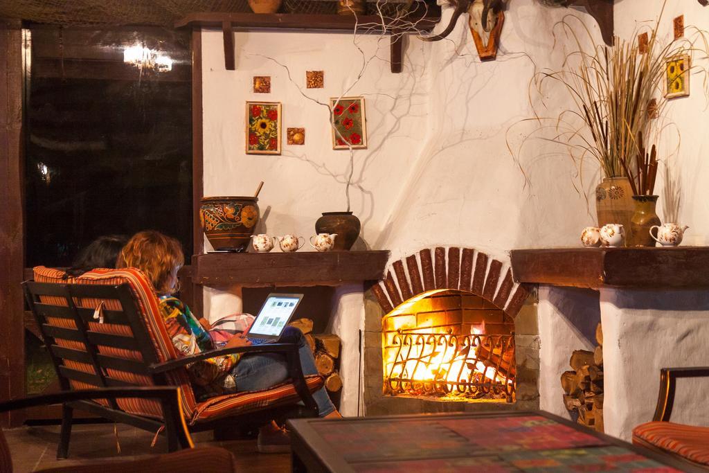 Mayak Resort Kam'yani Potoky エクステリア 写真