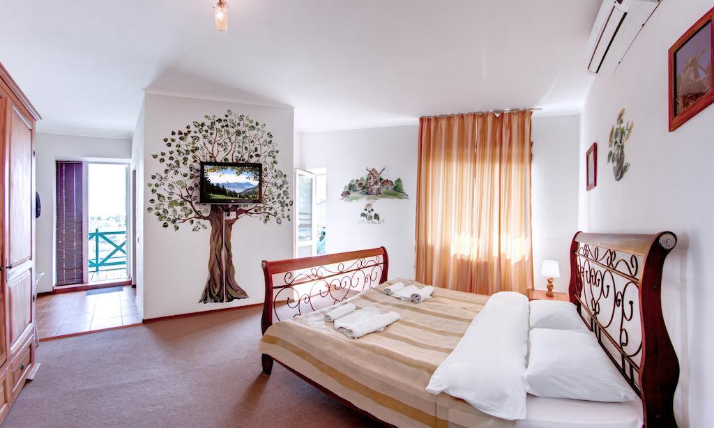Mayak Resort Kam'yani Potoky 部屋 写真